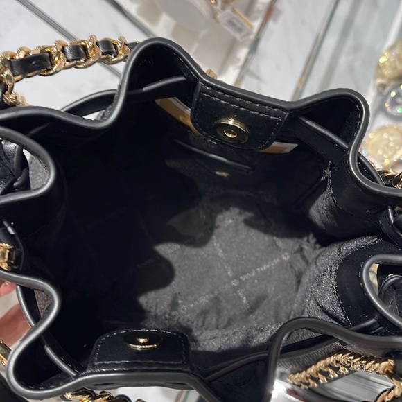 Michael Kors Women's Mina Small Belted Chain Crossbody Bag - Black - Shoulde
NWT - Picture 9 of 16